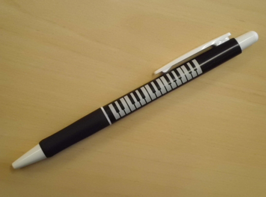 ラバーグリップボールペン（鍵盤）