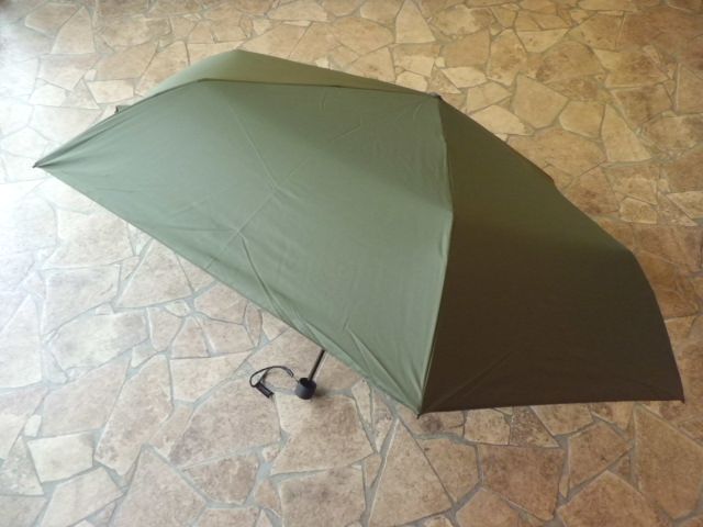 オールウェザー/プレーンカラー折りたたみ晴雨兼用傘(カーキ)
